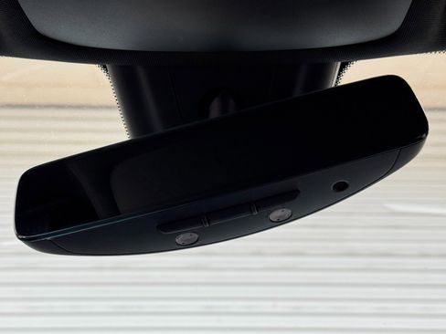 Used 2021 Mercedes-Benz GLB 250 w/ AMG Line image 32