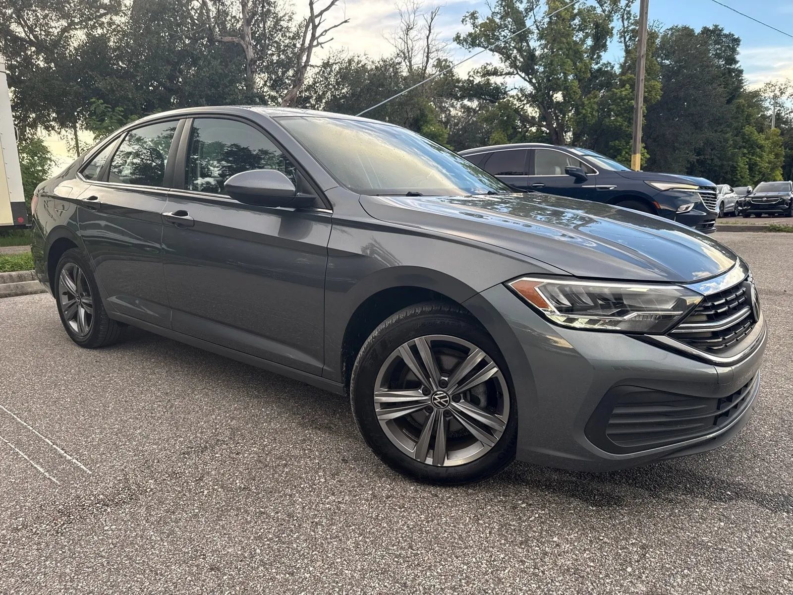 Used 2022 Volkswagen Jetta SE FWD image 8