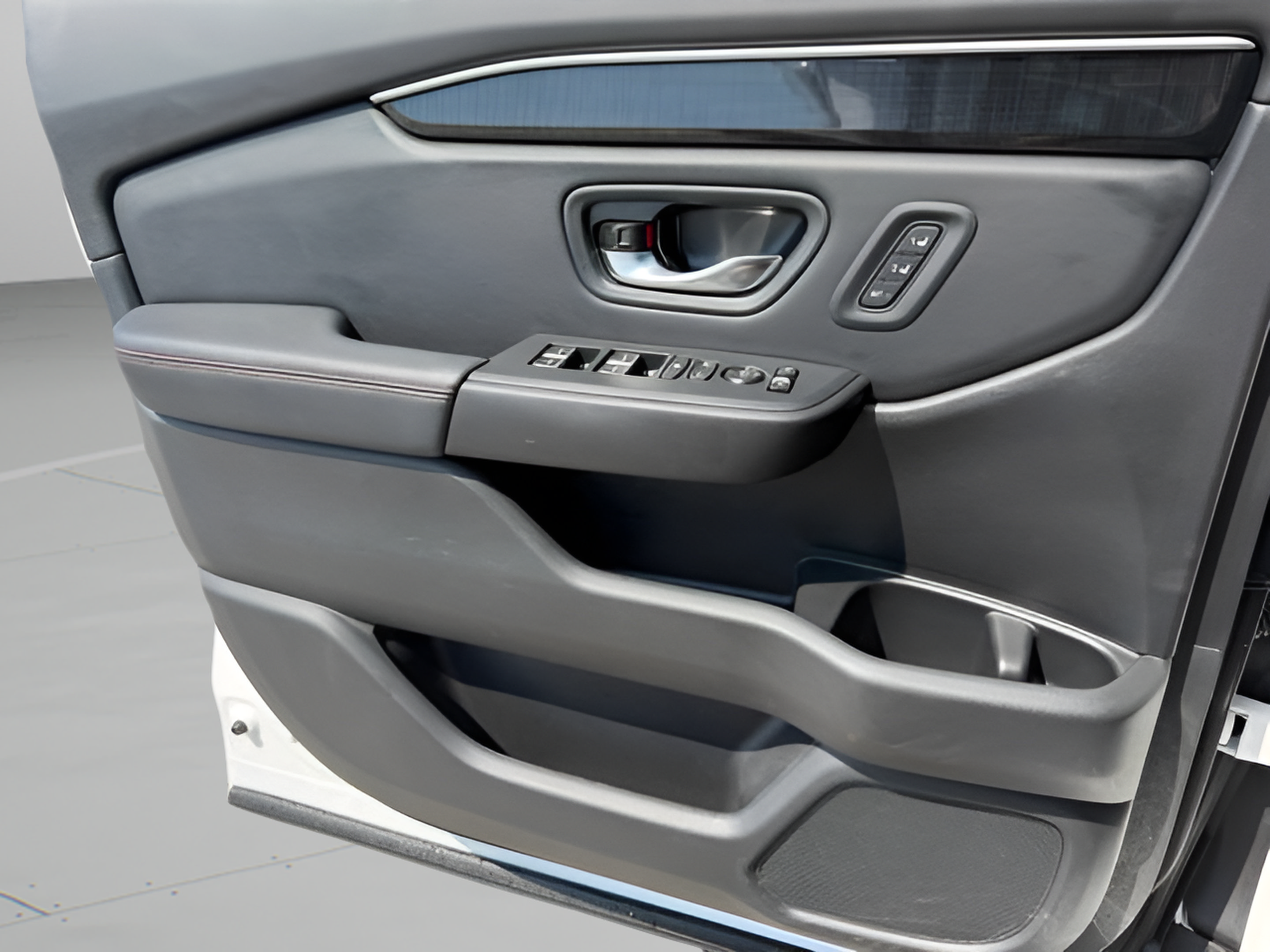 Certified 2025 Honda Pilot Black Edition image 23