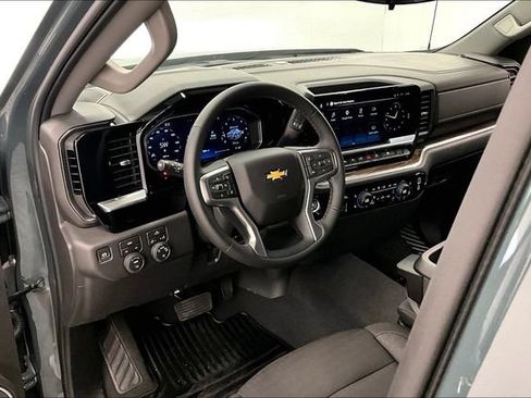 Used 2026 Chevrolet Silverado 1500 LT AWD/4WD image 16