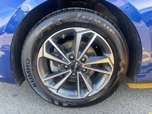 Used 2023 Kia Forte LXS image 14