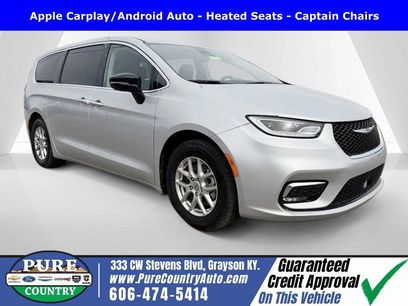 Used 2024 Chrysler Pacifica Touring-L