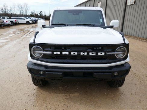 New 2026 Ford Bronco Outer Banks image 7