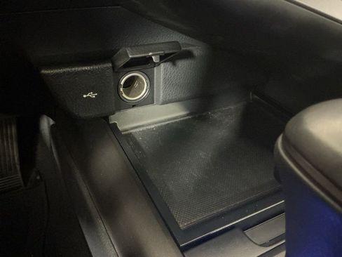 Used 2023 Toyota Camry SE image 16