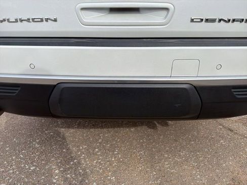 Used 2022 GMC Yukon XL Denali image 14