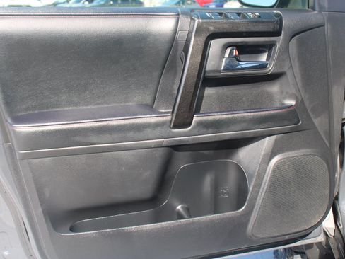 Certified 2024 Toyota 4Runner TRD Off-Road Premium w/ Moonroof Package AWD/4WD image 11