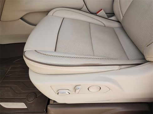 Used 2022 GMC Yukon XL Denali w/ Denali Ultimate Package image 25