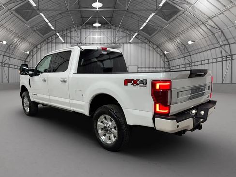 Used 2020 Ford F250 Platinum w/ FX4 Off-Road Package AWD/4WD image 3
