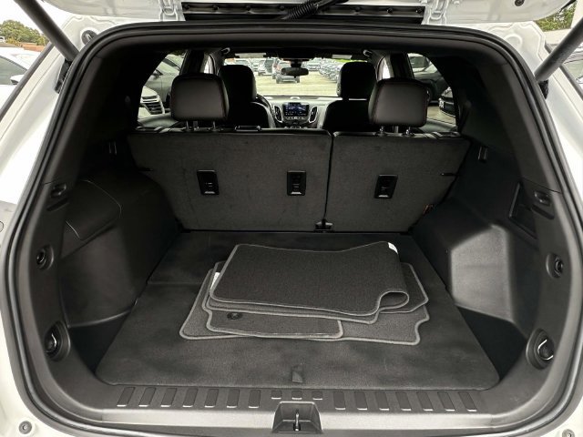 Certified 2023 Chevrolet Equinox RS FWD image 22