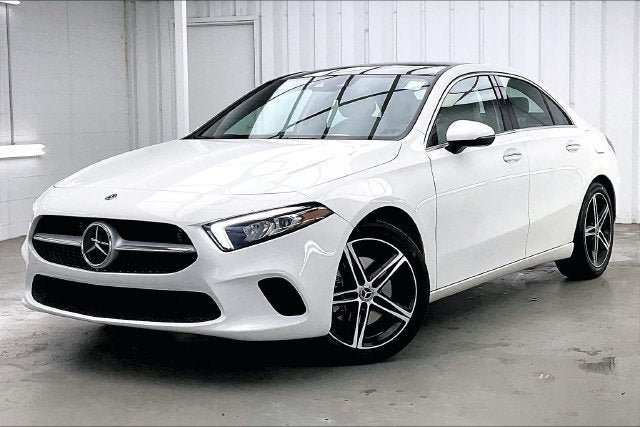 Used 2019 Mercedes-Benz A 220 4MATIC image 2