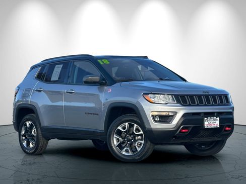 Used 2018 Jeep Compass Trailhawk w/ Leather Interior Group image 2