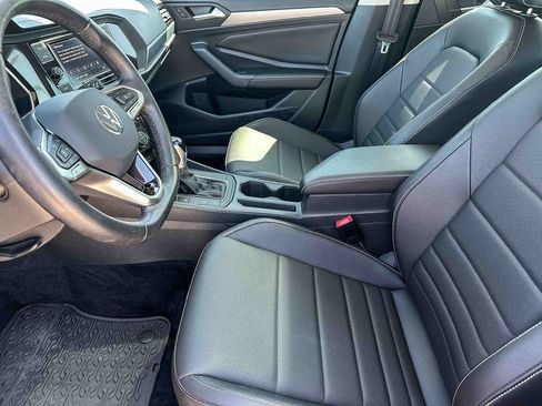 Used 2023 Volkswagen Jetta SE FWD image 13