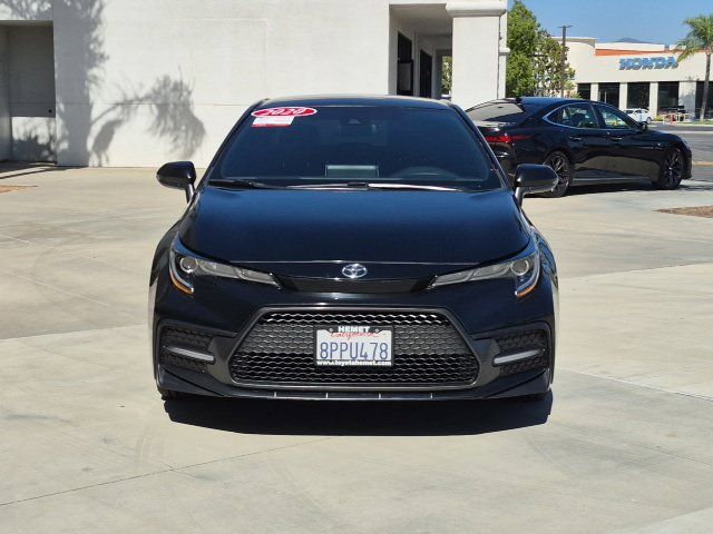 Used 2020 Toyota Corolla SE FWD image 2