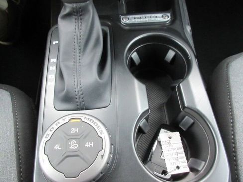 New 2025 Ford Bronco Big Bend image 28