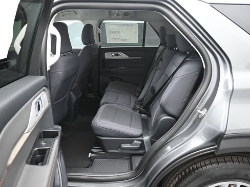 New 2026 Ford Explorer Active image 18