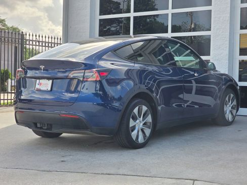 Used 2021 Tesla Model Y Long Range image 4