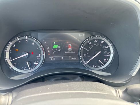 Used 2020 Toyota Highlander XLE AWD/4WD image 14
