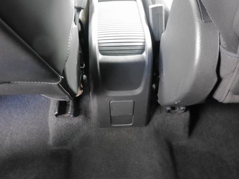 Used 2019 Buick Encore Sport Touring image 19