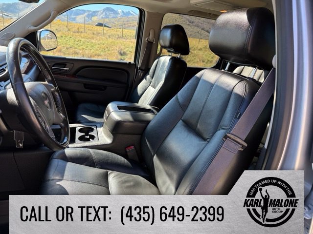 Used 2013 GMC Yukon XL SLT w/ SLT-2 Equipment Package AWD/4WD image 17