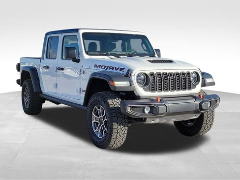 New 2025 Jeep Gladiator Mojave w/ Convenience Group image 3