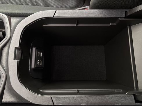 Used 2024 Toyota RAV4 LE image 33