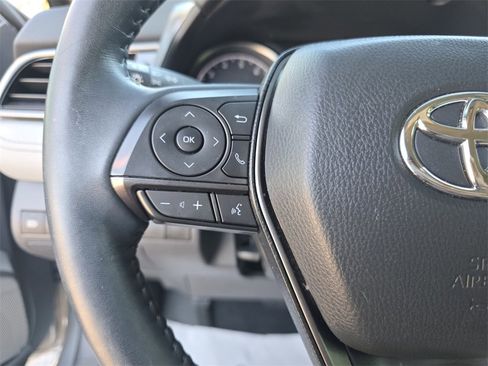 Used 2021 Toyota Camry SE image 29