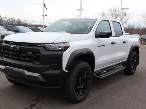 New 2024 Chevrolet Colorado Trail Boss w/ LPO, Dark Essentials Package image 5