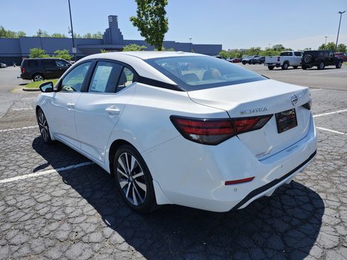 Used 2021 Nissan Sentra SV w/ SV Premium Package FWD image 15