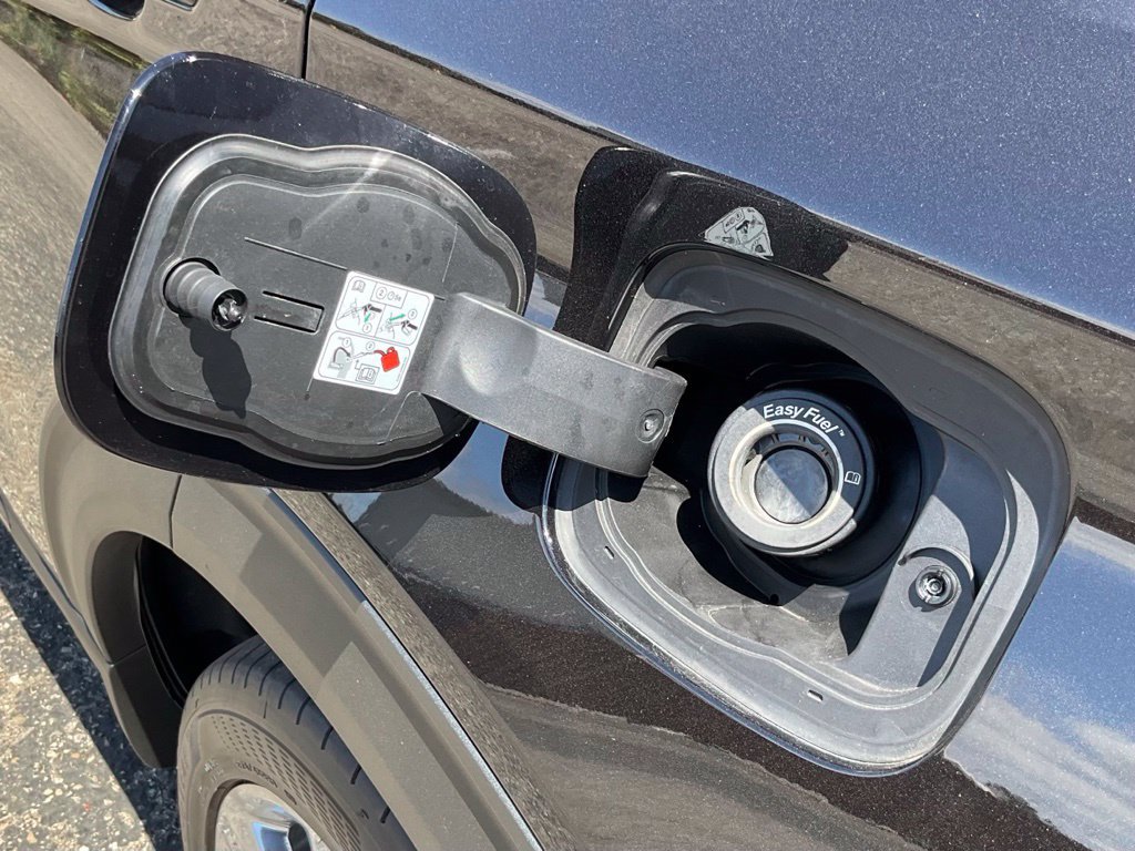 Used 2022 Ford Explorer ST w/ Equipment Group 401A AWD/4WD image 12
