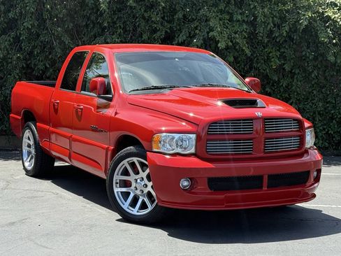 Used 2005 Dodge Ram 1500 Truck 2WD Quad Cab image 1
