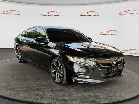Used 2018 Honda Accord Sport image 5