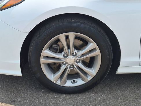 Used 2018 Hyundai Sonata Limited w/ Limited Ultimate Package 03 FWD image 10