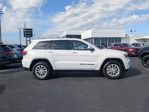 Used 2021 Jeep Grand Cherokee Laredo X image 3