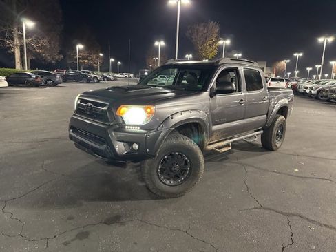 Used 2014 Toyota Tacoma 4x4 Double Cab image 3