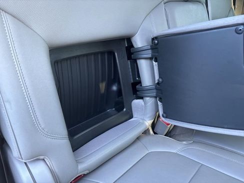 Used 2023 GMC Sierra 2500 SLT w/ SLT Convenience Package image 27