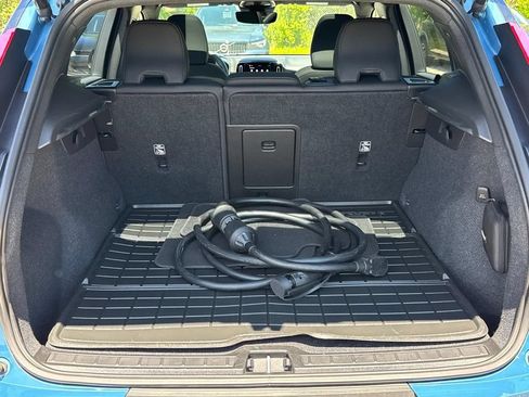 Used 2023 Volvo XC40 Recharge Plus AWD/4WD image 5
