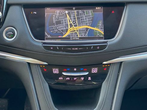 Used 2017 Cadillac XT5 Luxury w/ Driver Awareness Package AWD/4WD image 24