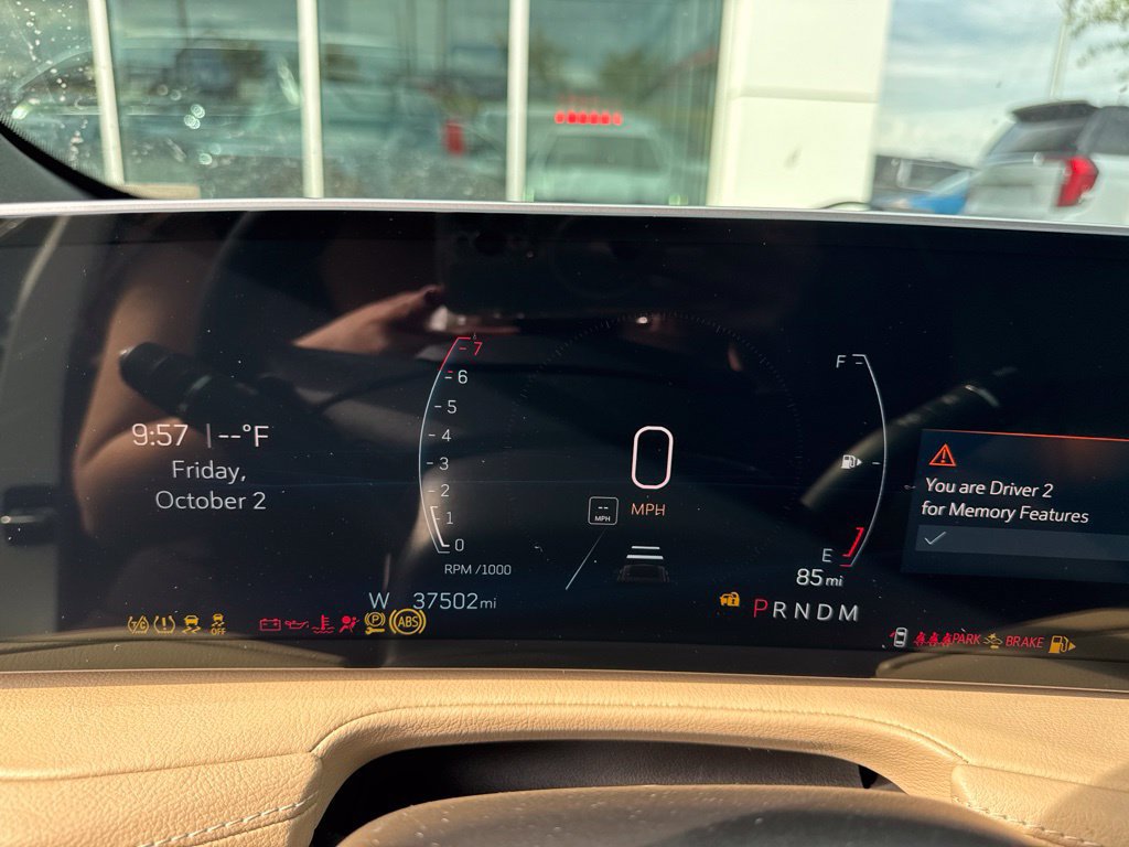 Used 2024 Cadillac XT4 Premium Luxury FWD image 12