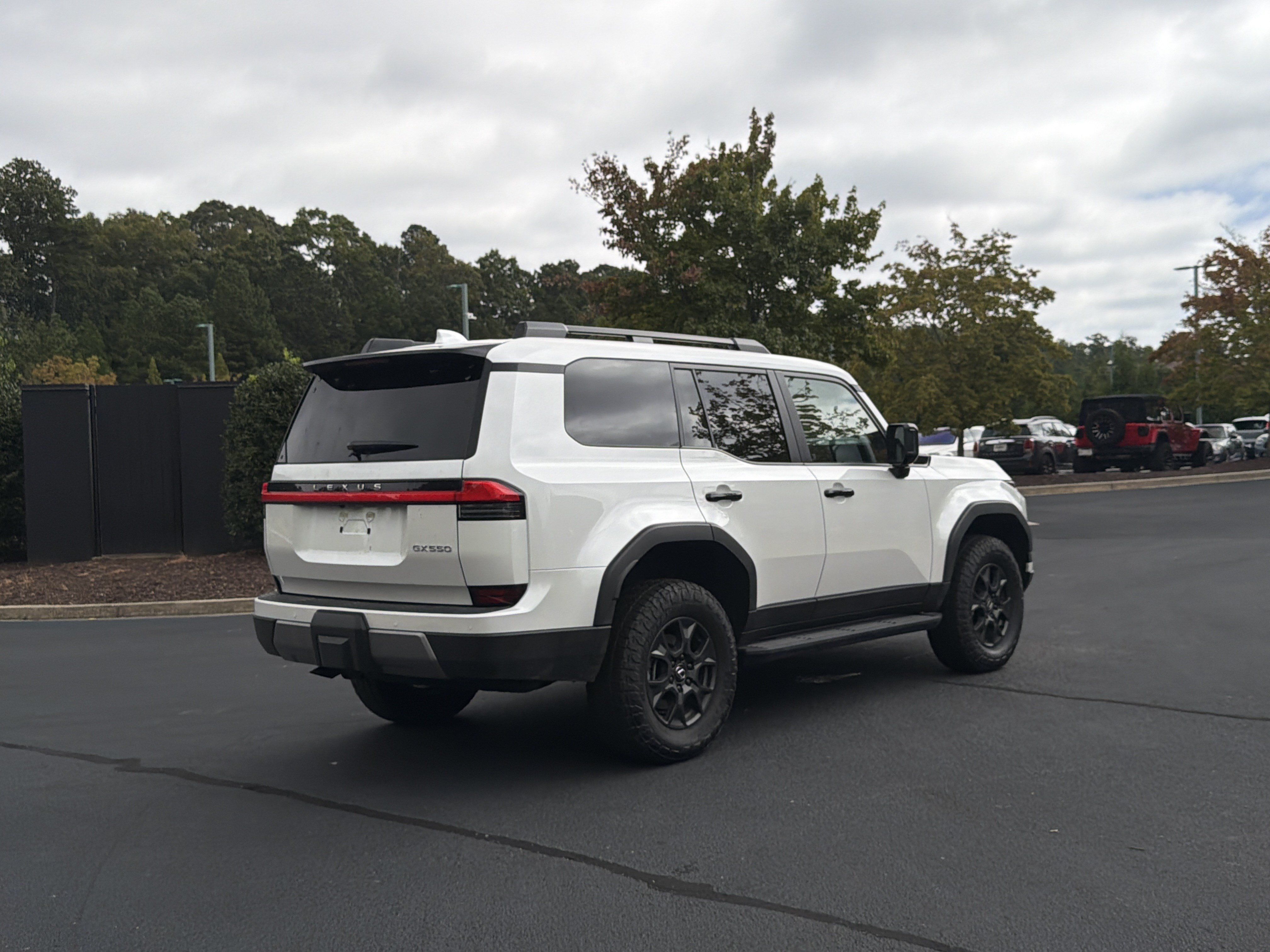 Used 2025 Lexus GX 550 AWD/4WD image 3
