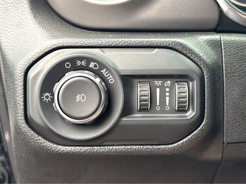 Certified 2022 Jeep Wrangler Unlimited Sport image 15