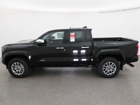 New 2026 Toyota Tacoma Limited AWD/4WD image 9