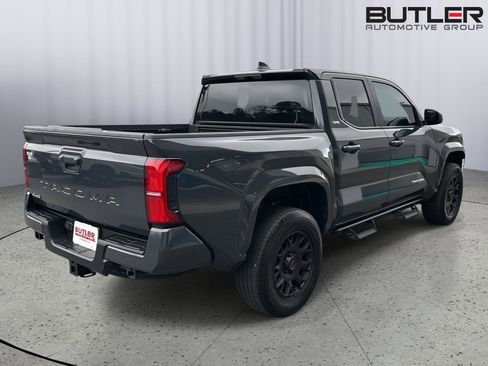 Used 2024 Toyota Tacoma SR5 image 5