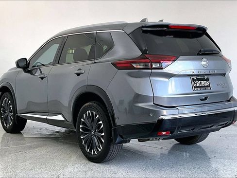 Used 2025 Nissan Rogue Platinum w/ Tech Package AWD/4WD image 15