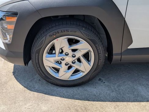 New 2026 Hyundai Kona SE FWD image 9