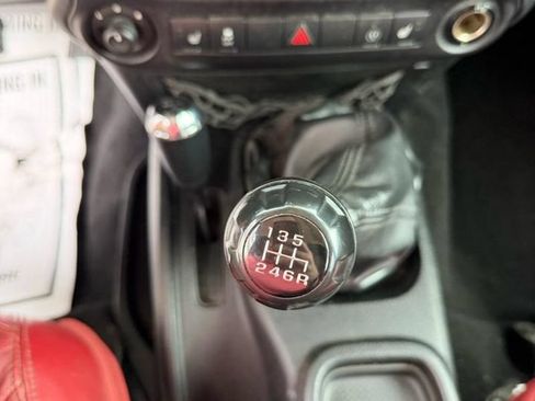 Used 2013 Jeep Wrangler Rubicon AWD/4WD image 15
