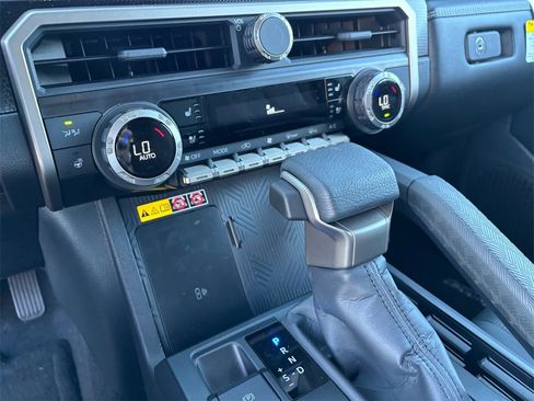 New 2025 Toyota 4Runner Limited image 18