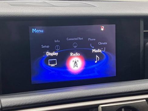 Used 2018 Lexus IS 300 RWD image 19