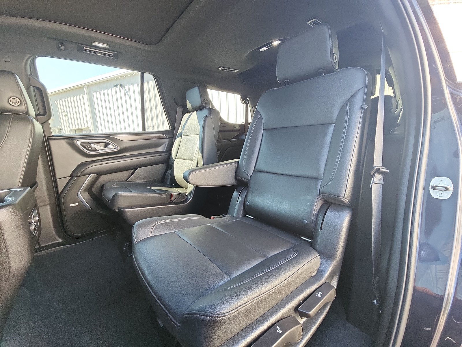 Used 2022 Chevrolet Tahoe LT w/ LT Signature Plus Package AWD/4WD image 23