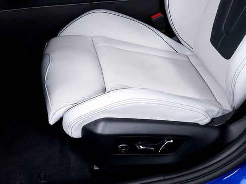 Used 2025 BMW M5 w/ Carbon Package image 20