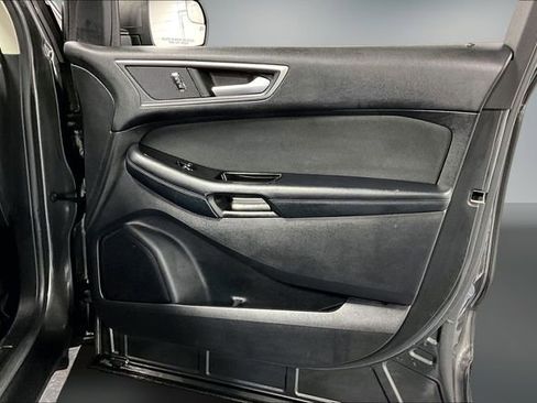 Used 2017 Ford Edge SEL image 23